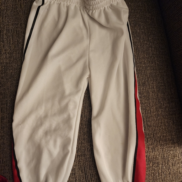 Falcons #24 Size 8 (Kids) - Picture 5 of 6